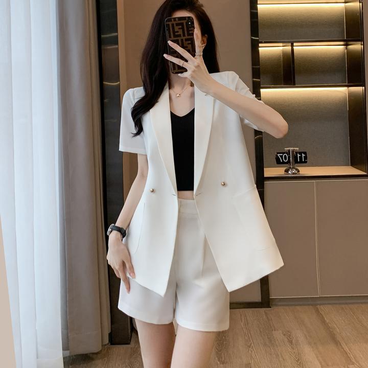 白色西装短裤套装女夏季薄款新款韩时尚版休闲气质短袖西服两件套