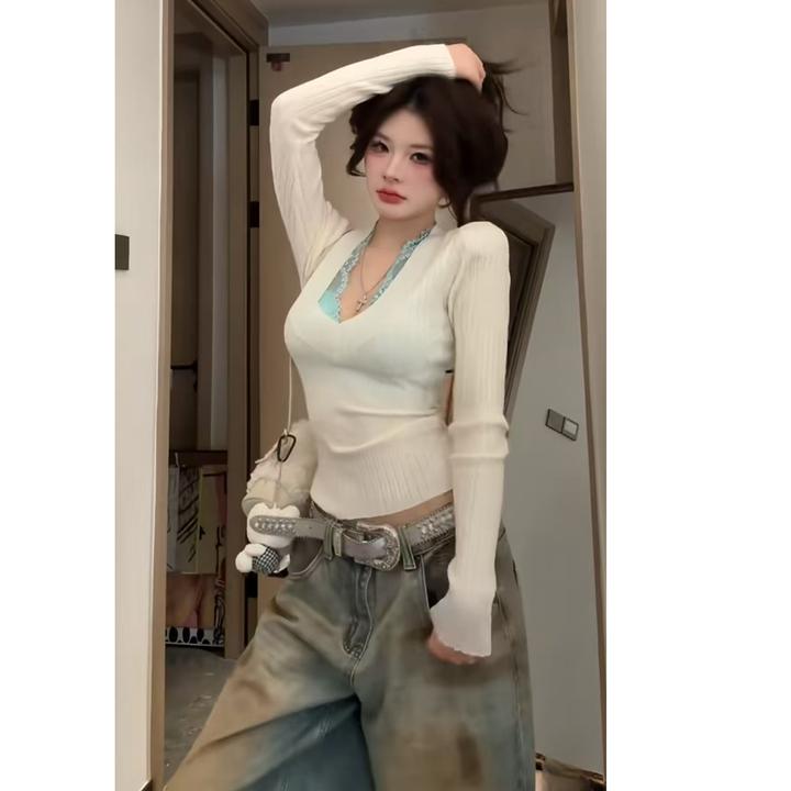 2025春季新款纯欲甜美风修身V领长袖上衣女配高腰显瘦休闲裤子