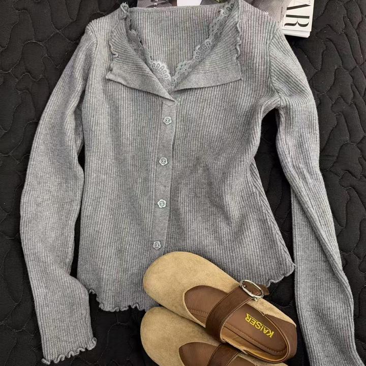 “冬宜雪”2025秋季新款琥珀流光蕾丝拼接针织上衣cc2234