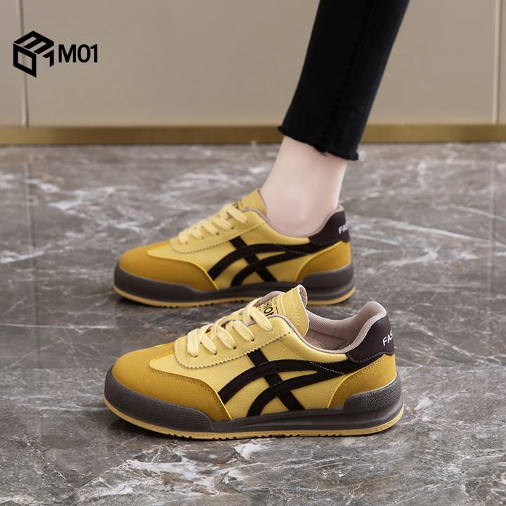 M01秋冬运动鞋女2025爆款34码防滑软底网红德训鞋百搭休闲板鞋子