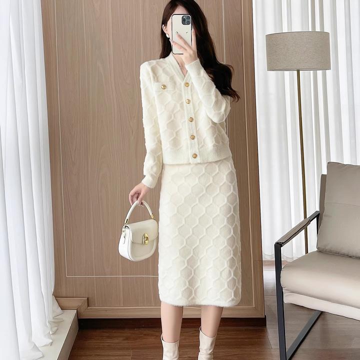 巨好看的秋装一整套减龄高级感时尚秋冬季针织毛衣显瘦两件套裙子