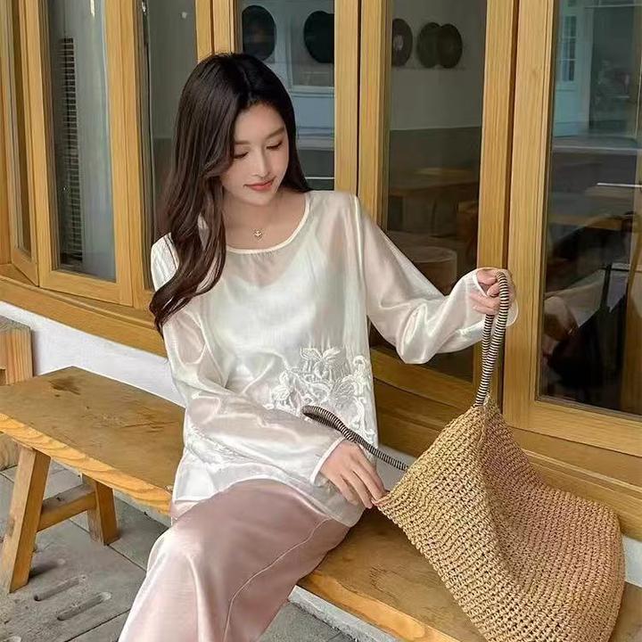 067圆领新中式春夏款复古国风上衣刺绣打底衫轻奢高级感长袖