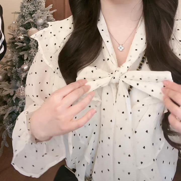 波点上衣2025新款春季法式甜美蝴蝶结减龄荷叶边植绒爱心V领