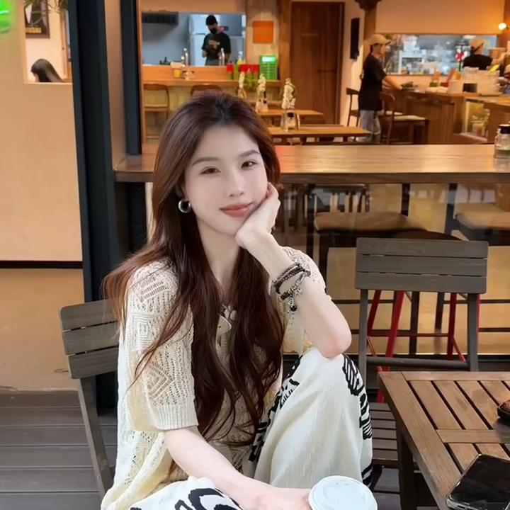 慵懒风松弛感时尚套装女夏季针织镂空开衫短袖上衣印花休闲阔腿裤