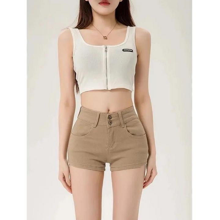 美式卡其色牛仔短裤女2025春夏新款高腰修身显瘦双扣弹力包臀热裤