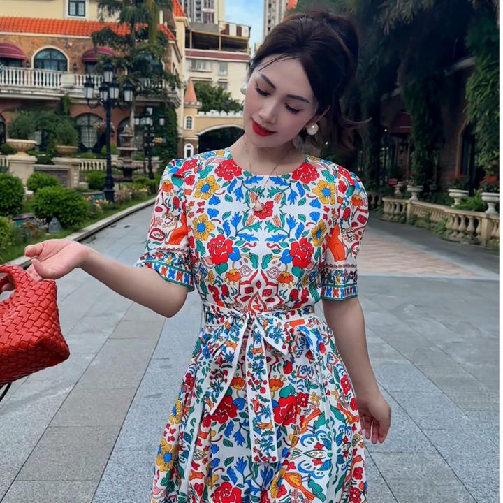 白色印花短袖植物花卉连衣裙碎花时尚夏季法式修身连衣裙9002