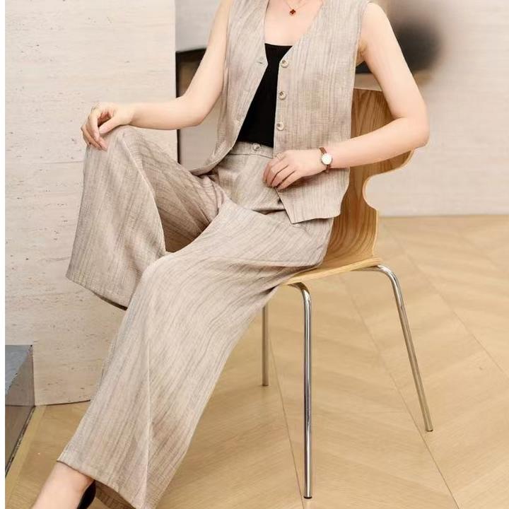 时尚通勤条纹马甲套装女无袖设计轻奢气质洋气两件套