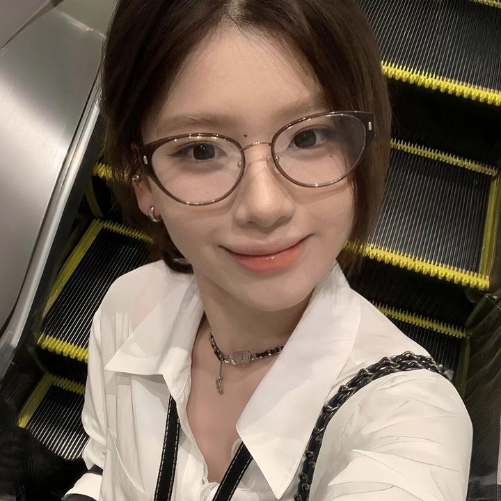 韩系复古猫眼眼镜框女近视可配度数防蓝光高级感冷茶色素颜平光镜