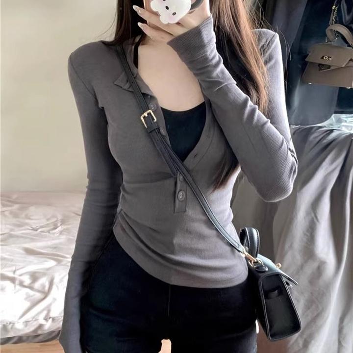 美式白色排扣正肩长袖t恤女春季2025新款修身显瘦收腰亨利衫上衣