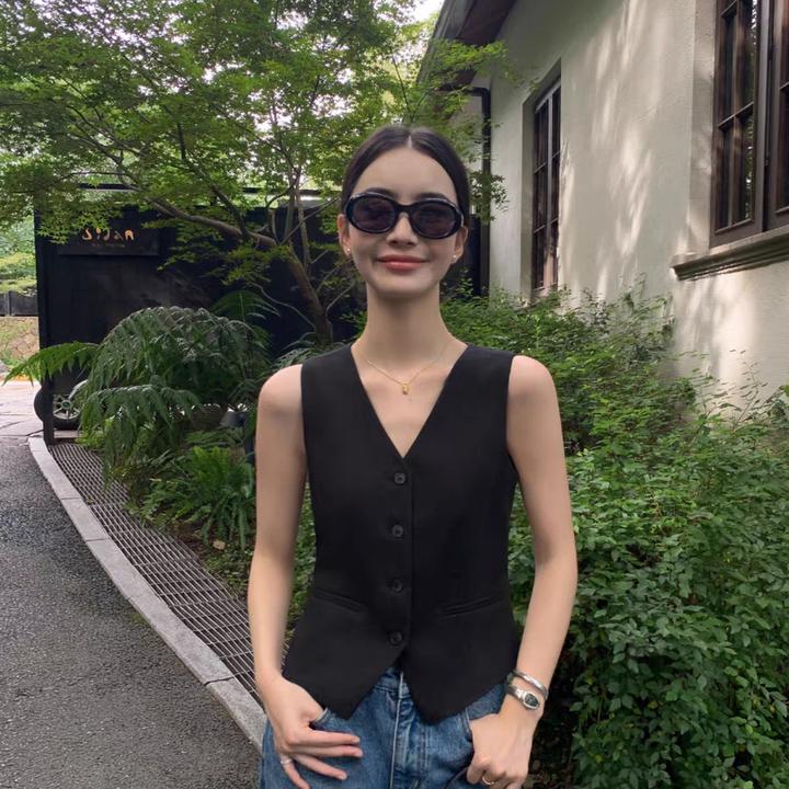 黑色V领马甲背心女收腰设计感短款夏季薄款小马夹气质外穿老钱风