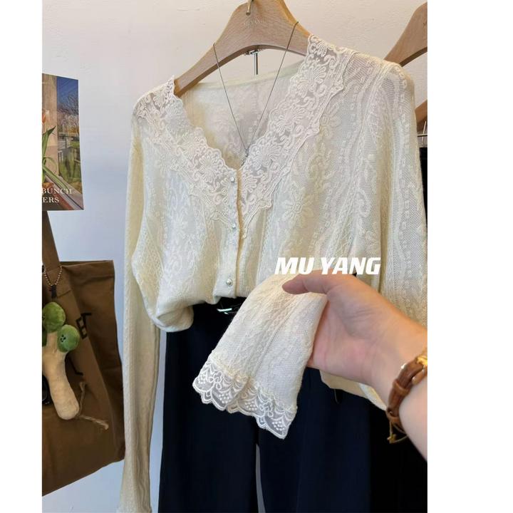 浪漫主义~温柔纯欲风蕾丝钩花v领针织衫上衣1398