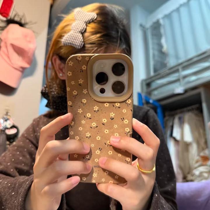 初秋新款麂皮标签花朵适用苹果壳iPhone16Pro//15Pro女/14proMax