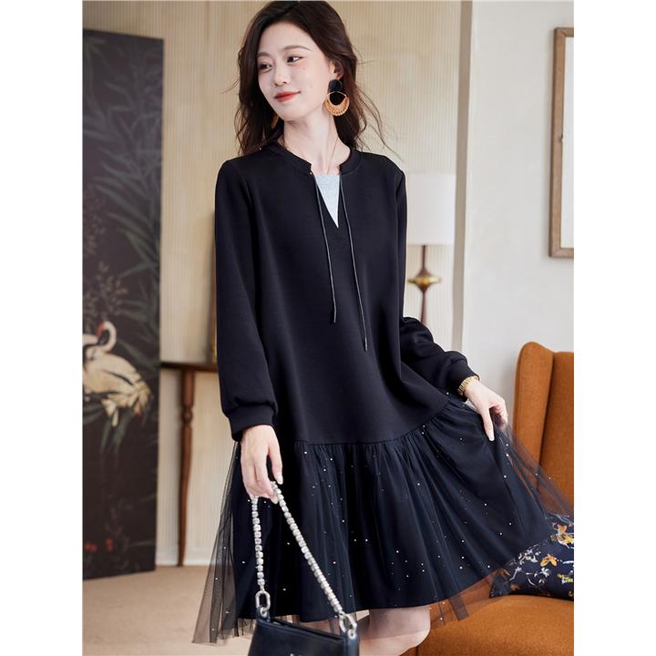 网纱拼接假两件连衣裙女秋冬2025新款时尚休闲气质宽松显瘦小黑裙
