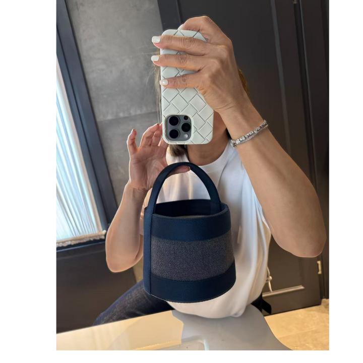 COCOLINDA |  羊毛+织带撞色手提化妆收纳桶B5226