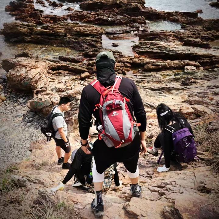 很牛的包！高端户外防风雨耐磨耐刮擦男女情侣运动登山双肩包背包