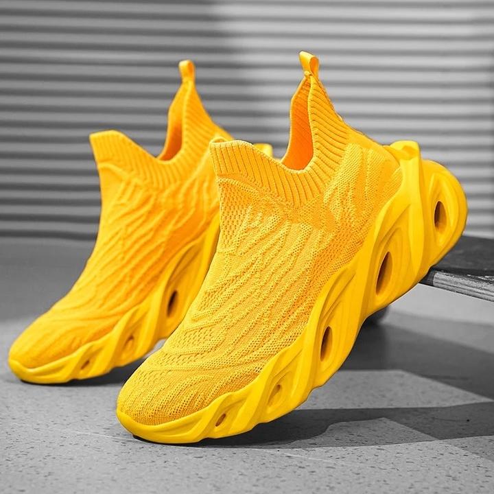 俞兆林官方正版男鞋夏季飞织网面透气袜子鞋男一脚蹬休闲运动潮鞋