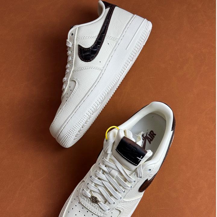 NIKE耐克 Air Force 1'07 男款白色舒适耐磨运动休闲板鞋官方正品