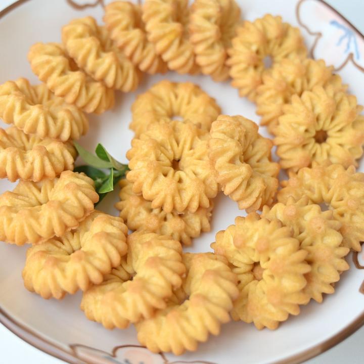 黄油曲奇饼干独立包装网红小椰香下午茶早餐解馋酥脆充饥醇香零食