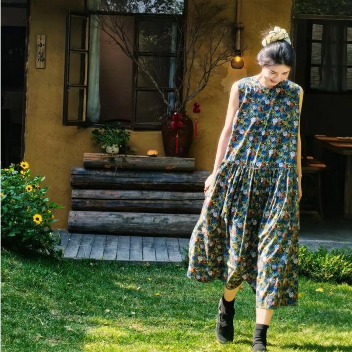 名媛风~复古显瘦气质宽松无袖油画感碎花连衣裙30938