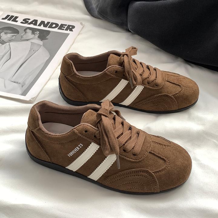 咖啡色软底圆头德训鞋女2025秋季新款厚底增高复古百搭休闲阿甘鞋