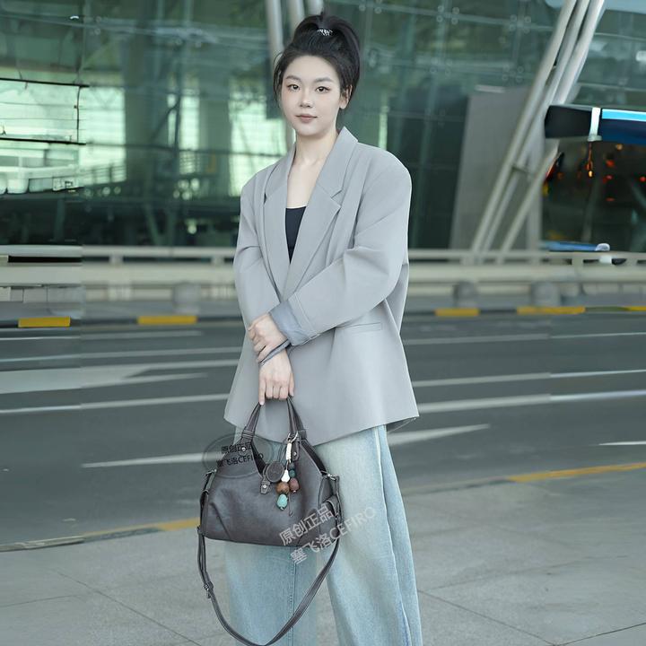 塞飞洛CEFIRO头层牛皮腋下通勤精致大容量手提单肩斜挎包 1083