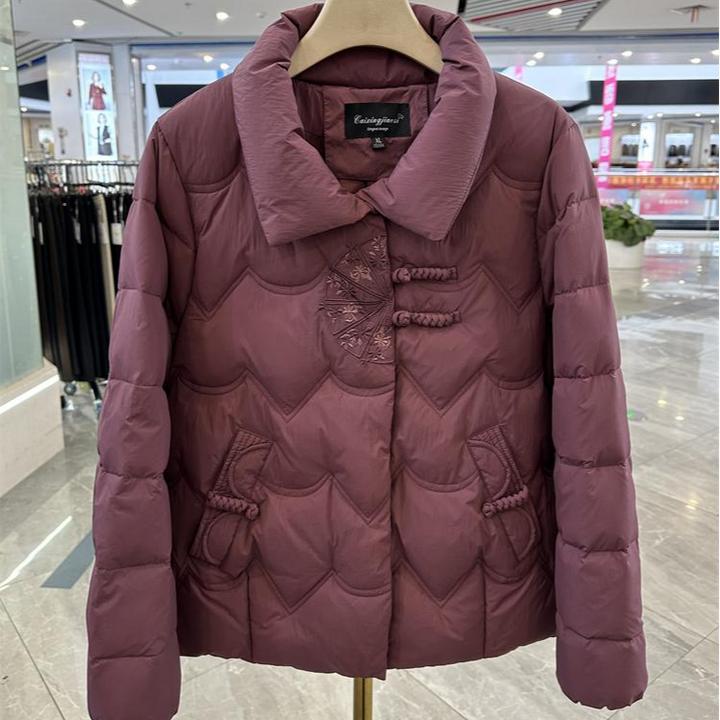 60岁70妈妈棉服气质简单时尚爆款刺绣加绒加厚中老年棉衣保暖外套