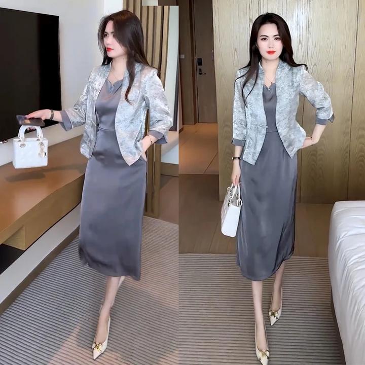 时尚套装女2025春季新款洋气显瘦减龄外套连衣裙两件套