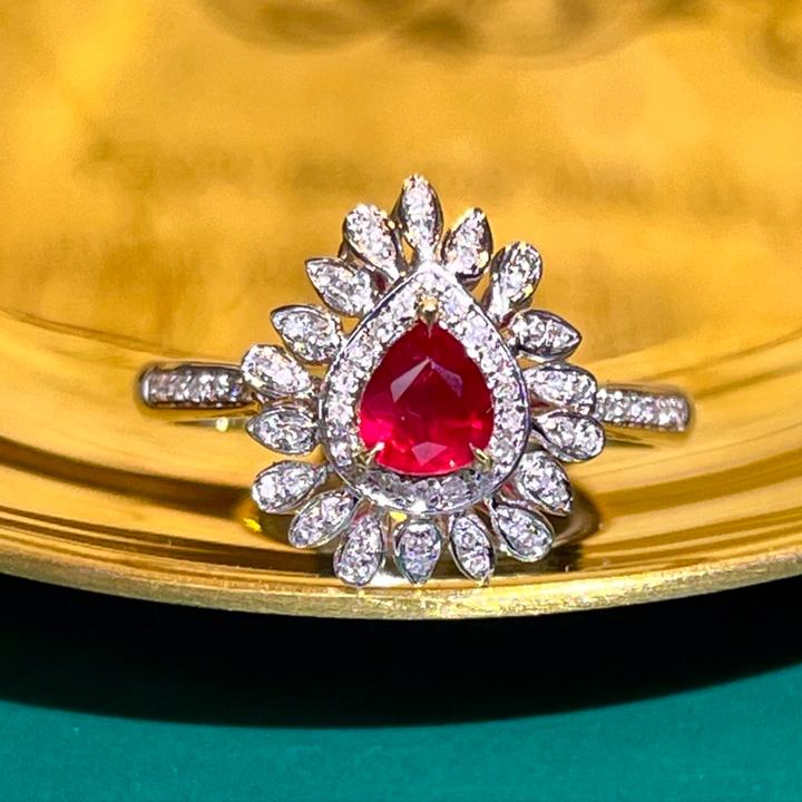 18K金镶嵌天然无烧鸽血红红宝石戒指火彩璀璨经典奢华满钻