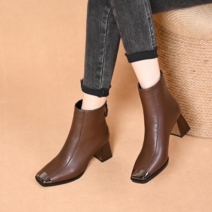 英伦风金属方头后拉链粗跟瘦瘦靴女2025新款显瘦高跟炸街时装短靴