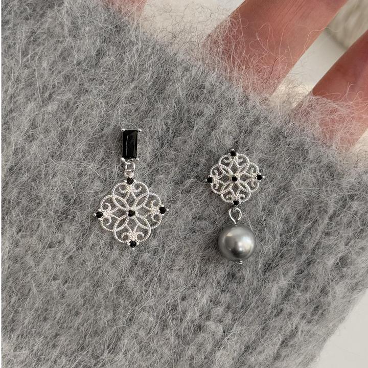 铜合金耳饰 新中式不对称花片珠珠耳环轻奢小众气质高级感耳饰女