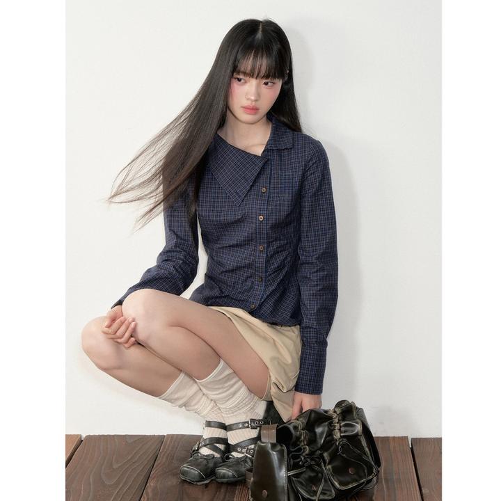 (全额运补)深藏青斜翻领复古格纹长袖衬衫女早秋掐腰修身显瘦