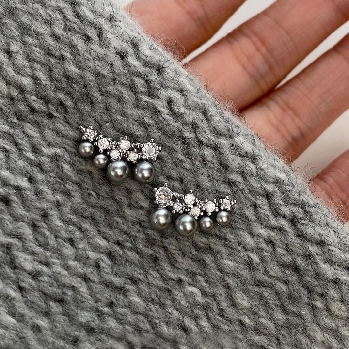 铜合金耳饰 清冷感弧形微镶闪锆珠珠耳钉轻奢气质高级感精致耳饰