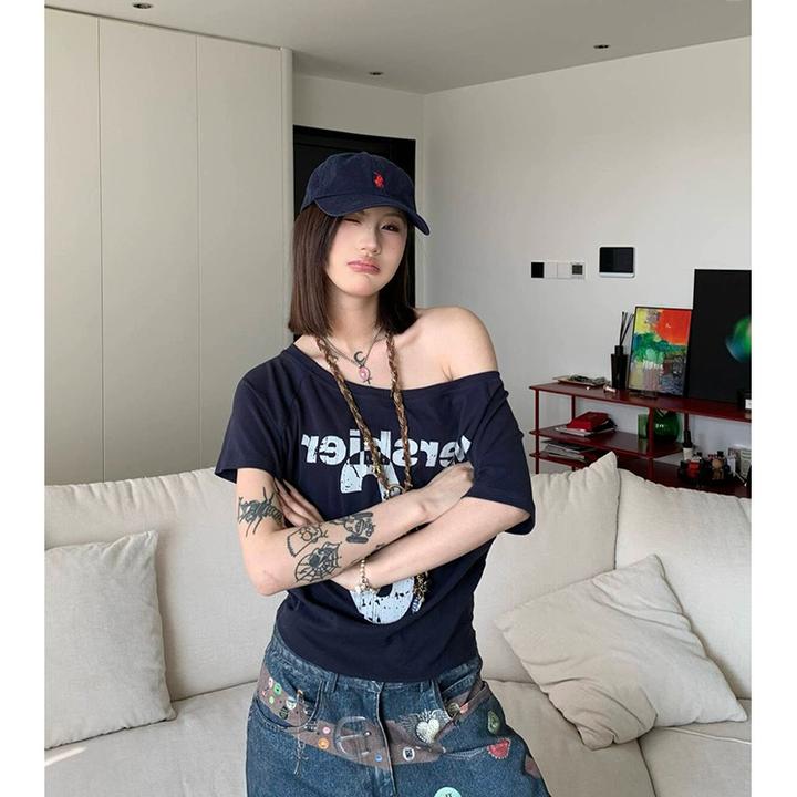 Fashey美式辣妹斜肩字母印花短袖T恤女夏季慵懒风修身显瘦短上衣