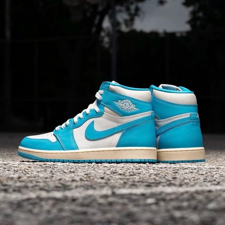 NIKE耐克跑者美学男子aj 1北卡蓝高帮休闲鞋DZ5485-402