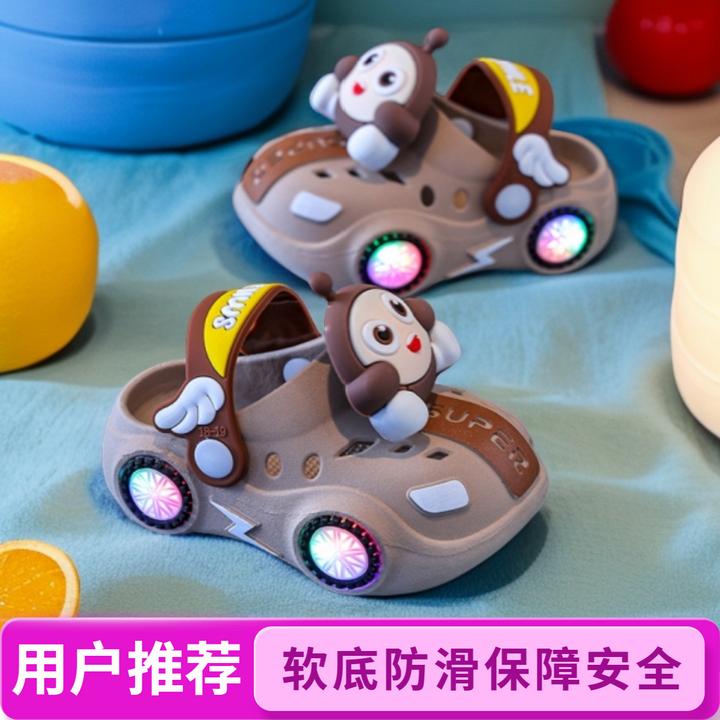儿童拖鞋夏女宝宝小车发亮灯光室内软底防滑凉拖鞋男童蛋仔洞洞鞋