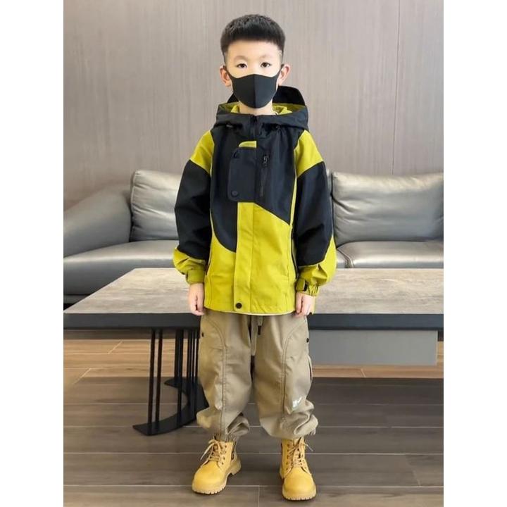 儿童加棉加厚连帽外套新款深秋冬季防风中大童帅气冲锋衣潮流