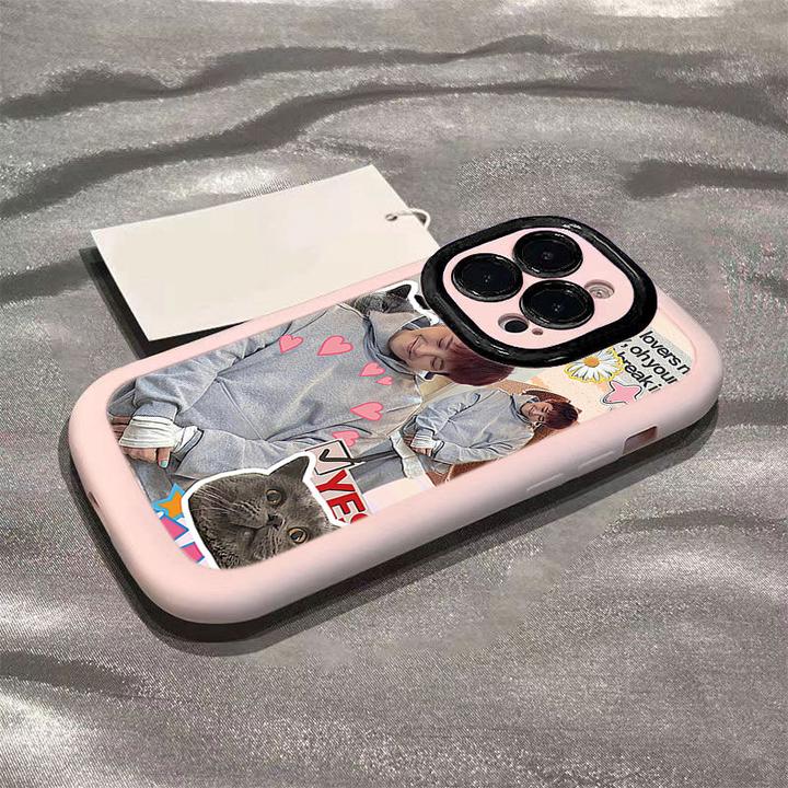 卖萌权志龙适用iphone16promax苹果15/14PLUS手机壳泡芙13p/12/11