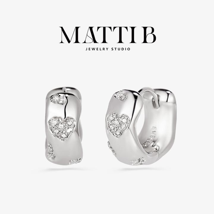 铜合金合成锆石耳饰 火爆款破碎心形耳圈轻奢高端新款耳环女1812