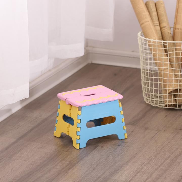 加厚塑料小板凳户外轻便火车马扎可折叠手提迷你卡通儿童坐凳18CM