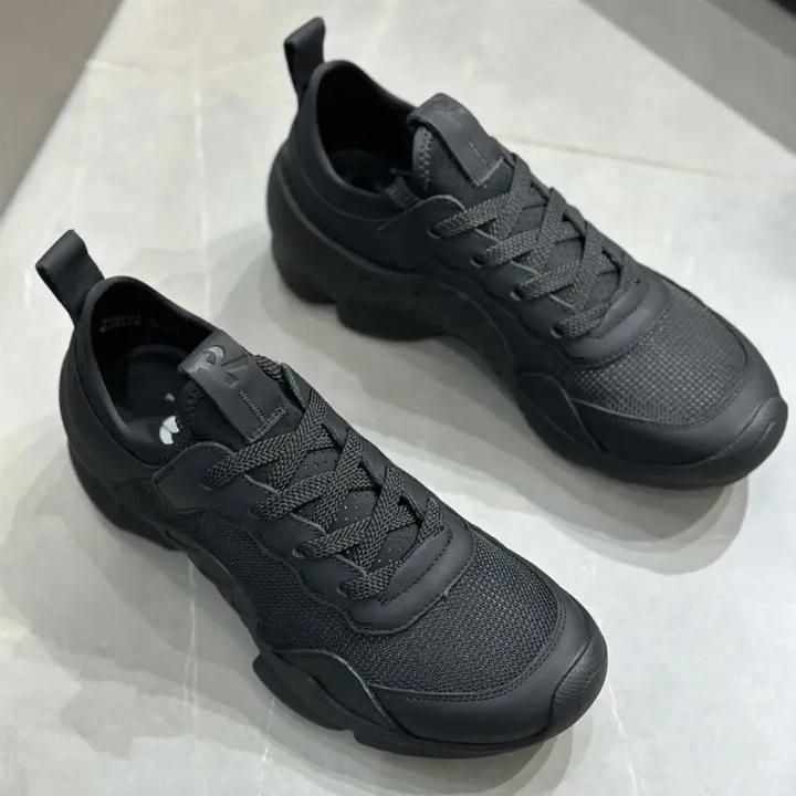 2025新款系带休闲鞋网面男士时尚百搭舒适夏季透气黑色软底男鞋爆