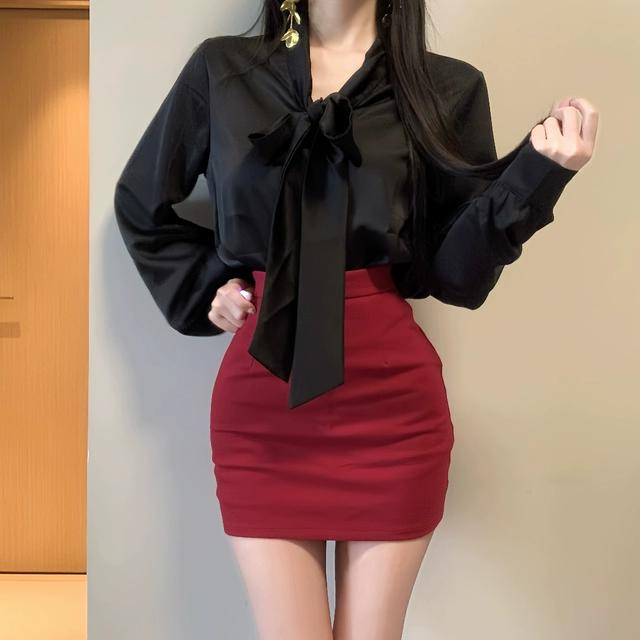 iqcq气球熊法式黑色缎面衬衫设计感蝴蝶结上衣高腰修身包臀裙套装