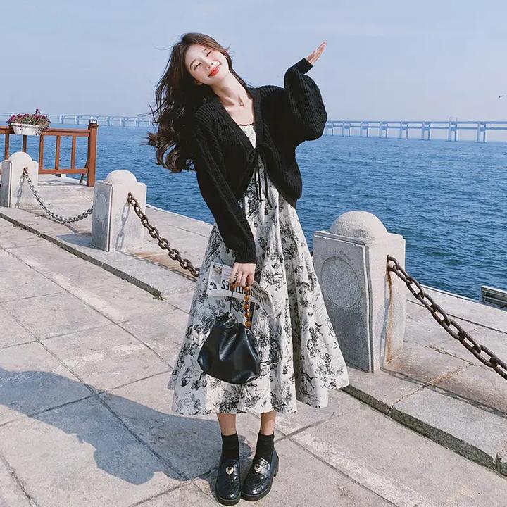 新中式穿搭水墨印花吊带连衣裙外搭针织披肩开衫女春绝美长裙套装