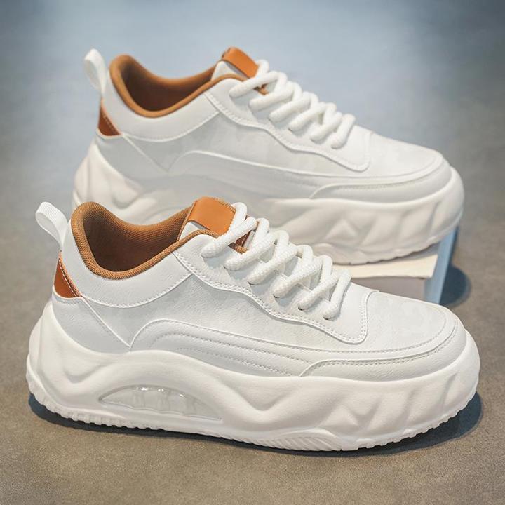 俞兆林小白男鞋2024新款夏季防滑运动板鞋中学生潮牌面包鞋厚底