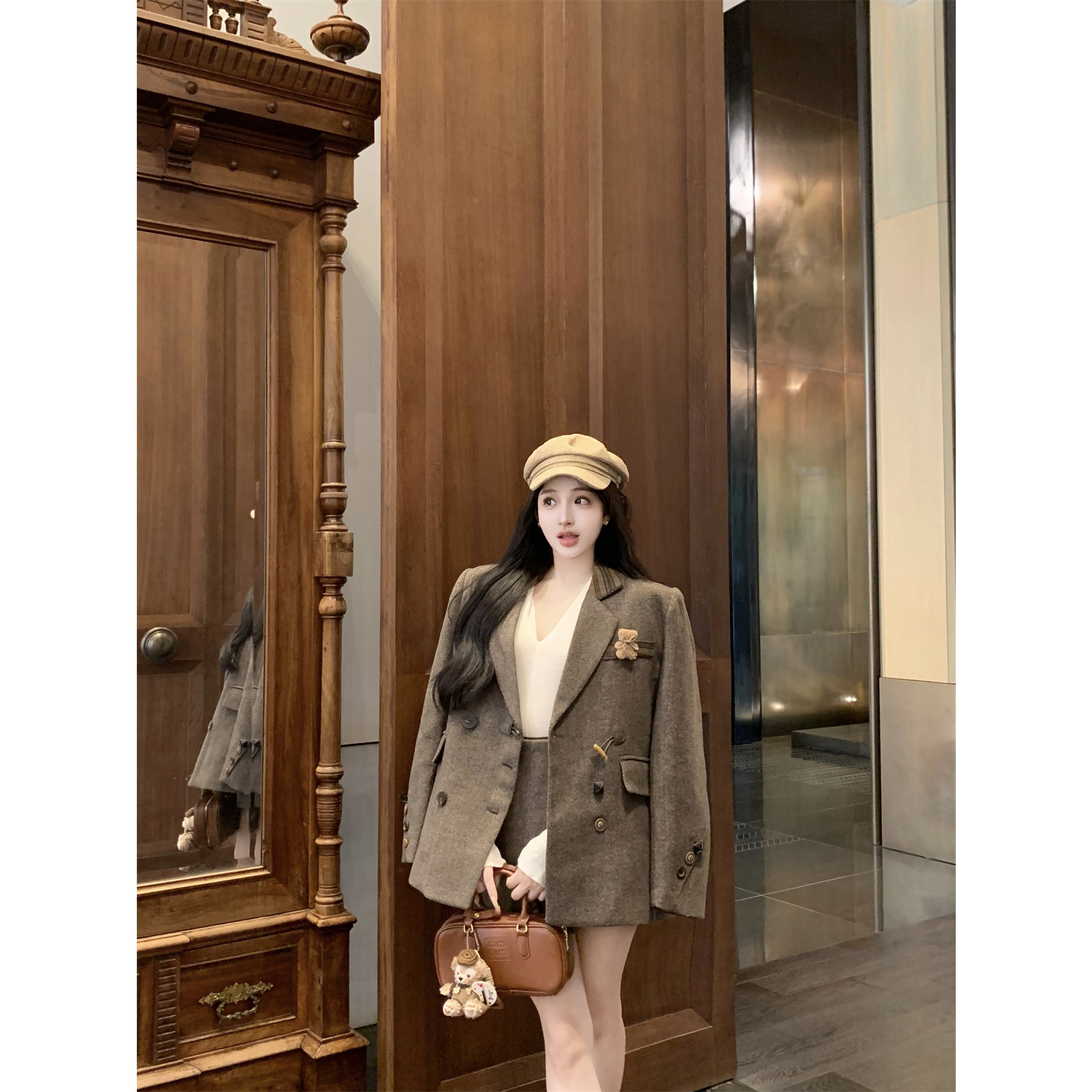 休闲咖色气质学院设计感套装女夹棉呢西装外套超好看的减龄半身裙