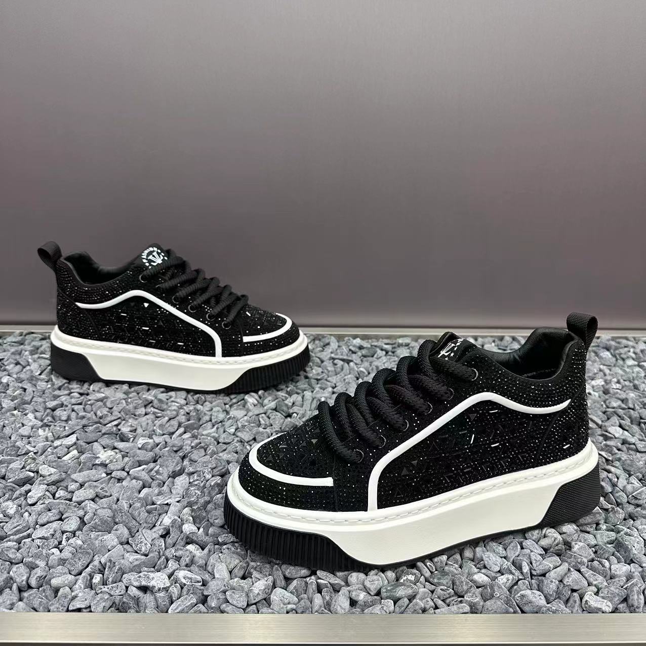 男士2025春季上新重工烫钻低帮轻奢软底舒适时尚百搭潮男休闲鞋