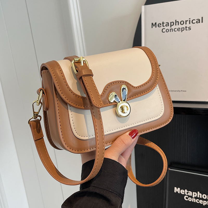 佐猫高级质感小包包女款爆款2025新款小众单肩斜挎包女流行小方包