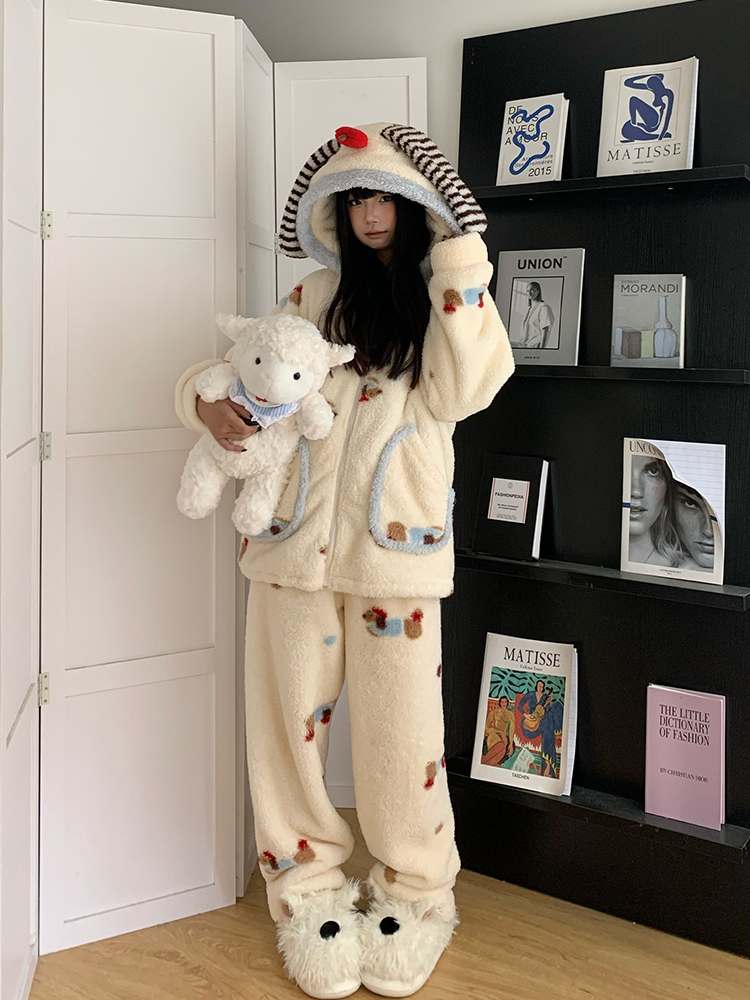 软糯亲肤可爱腊肠狗连帽珊瑚绒睡衣女冬季新款加绒加厚家居服套装