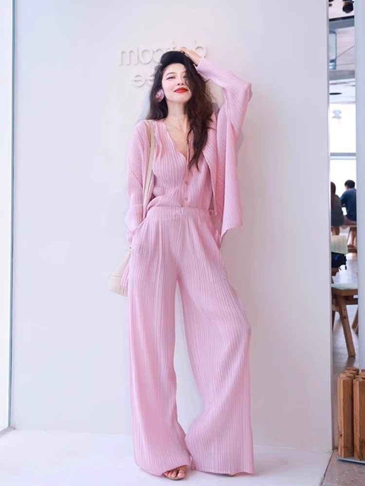 松弛感优雅女神范时尚套装夏季薄款粉色西装外套马甲阔腿裤三件套