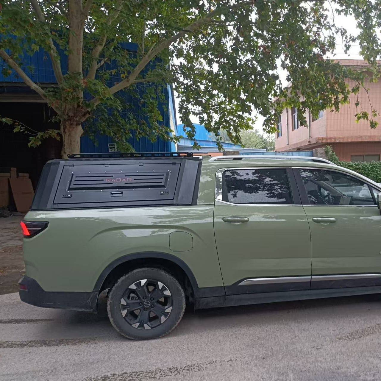 雷达RD6皮卡后盖三开门锰钢高盖雷达金刚地平线专用皮卡货箱盖