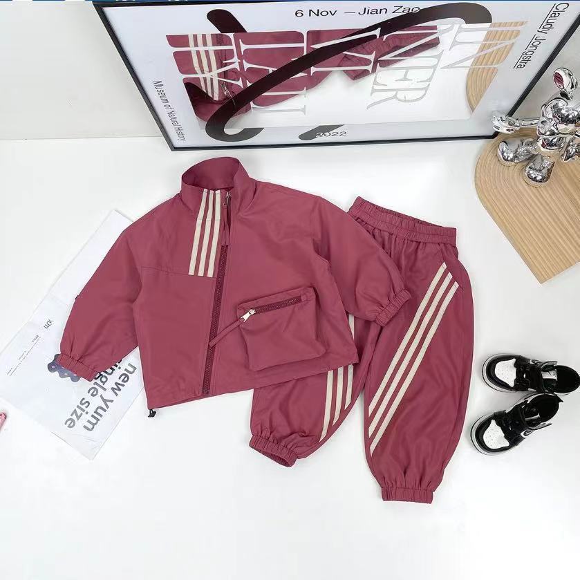 男女童冲锋衣套装2025春秋新款洋气男孩防水防风套装帅外套SK400